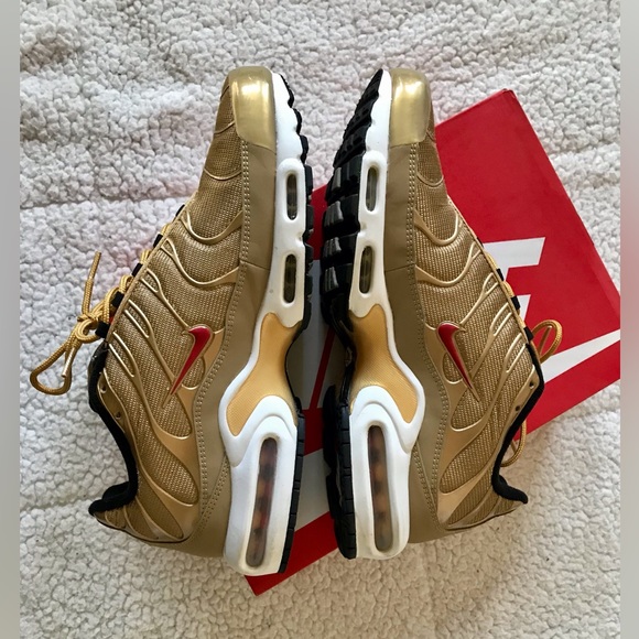 SOLD Air Max Plus QS “Metallic Gold” - Picture 3 of 7